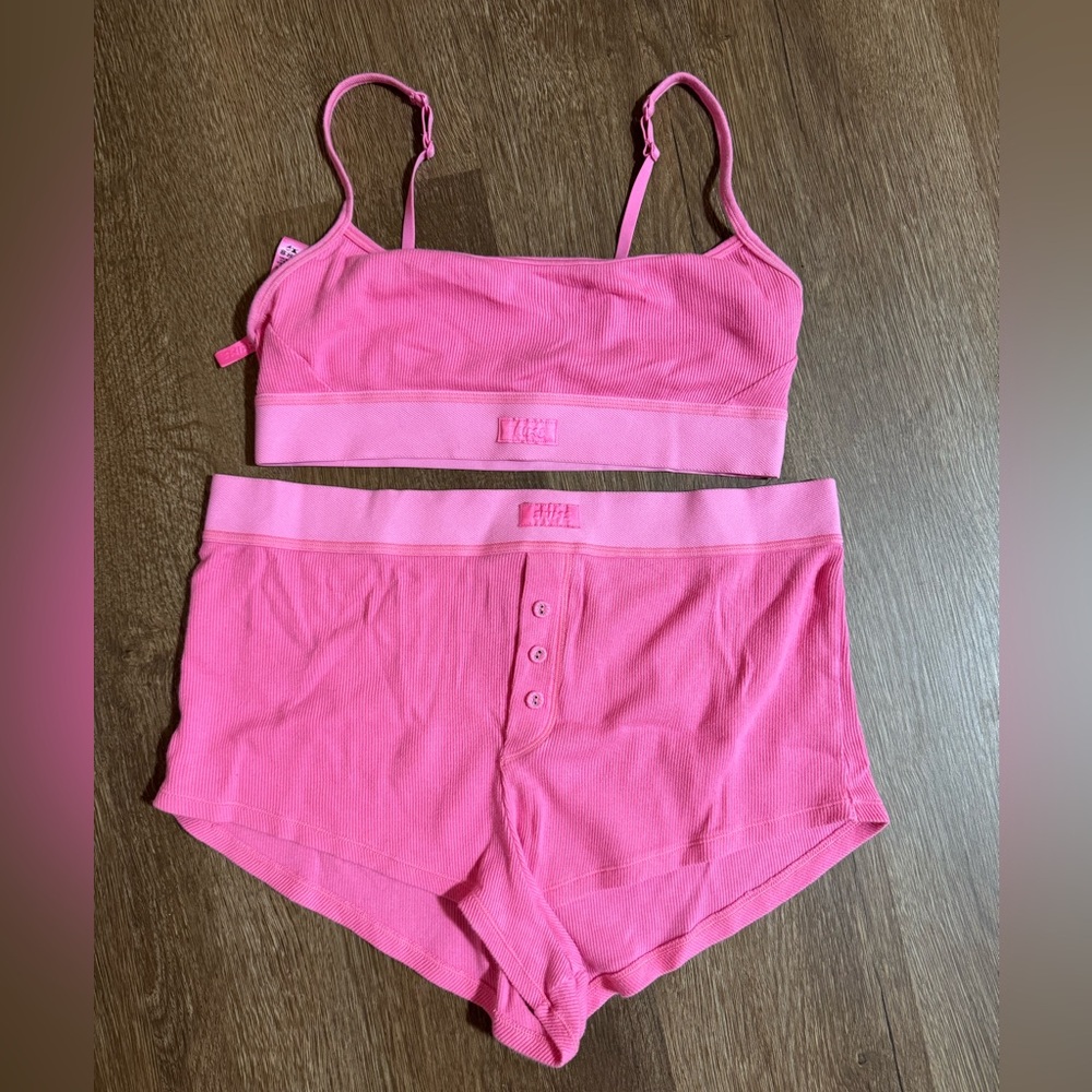 SKIMS Hot Pink Set